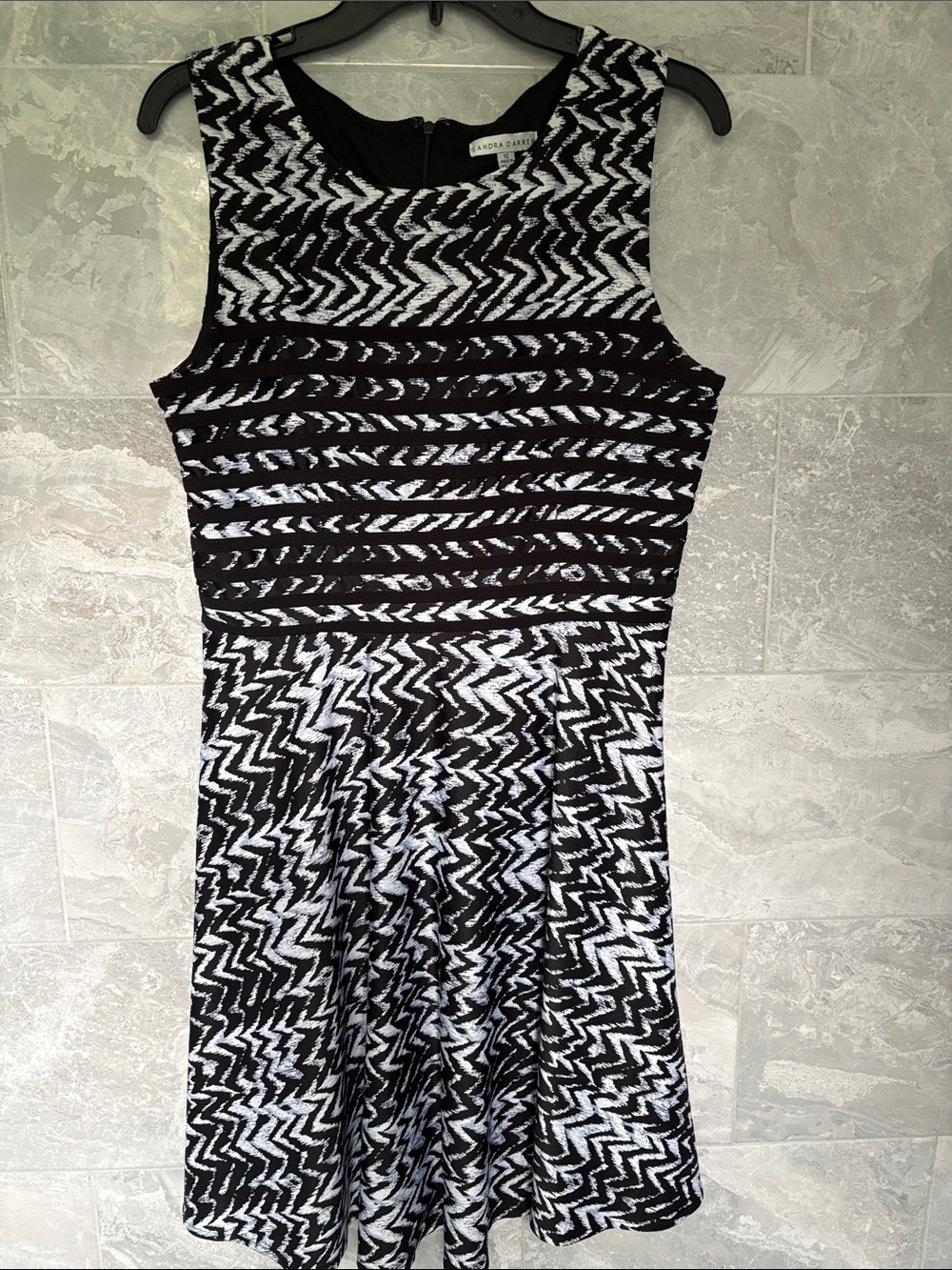 Sandra Darren Black and White Zigzag Midi Dress